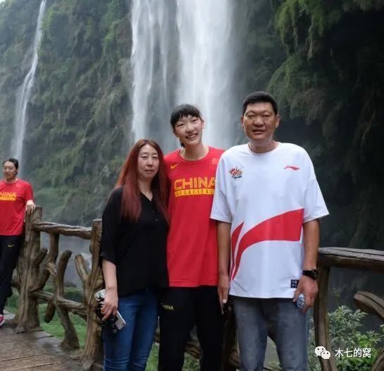 偷窥娇妻偷人刺激绿帽视频