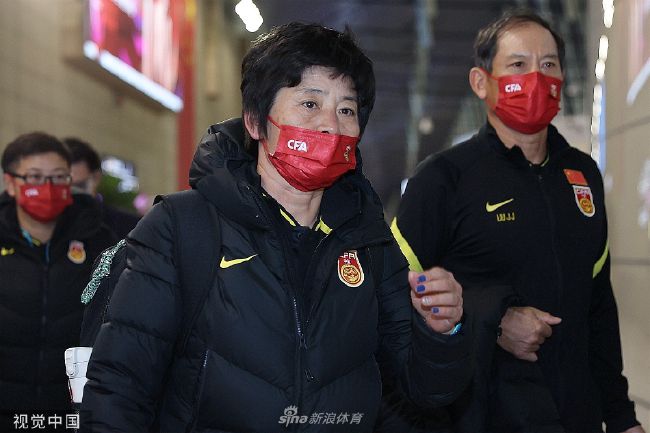 女讲师